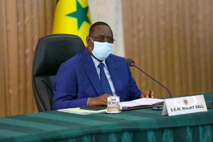Covid-19 : Macky décrète l’État d’urgence et un couvre-feu à Dakar et Thiès à partir de…