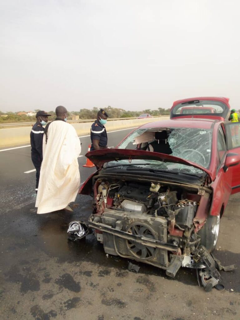 Le Saltigué Koromack Faye victime d’un accident sur l’autoroute à péage (Images) 2 accident koromack faye0 1