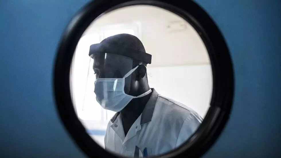 Le Sénégal face à la deuxième vague de Covid-19, les services de santé sous pression 1 Le Sénégal face à la deuxième vague de Covid-19, les services de santé sous pression
