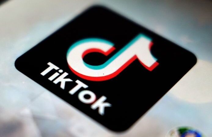 Un TikTokeur perd son permis après avoir publié des vidéos où il roule à 265 km/h