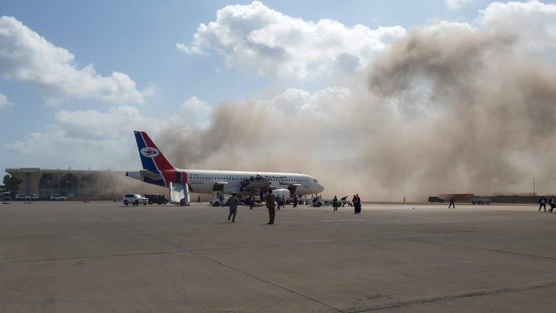 Arabie Saoudite : Un avion civil prend feu lors de l’attaque d’un aéroport par des Houthis