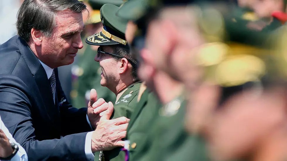 Brésil : les trois chefs de l'armée présentent leur démission en pleine crise politique 1 Brésil : les trois chefs de l’armée présentent leur démission en pleine crise politique