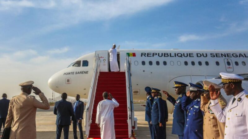 Macky, toujours sans avion de commandement!!!