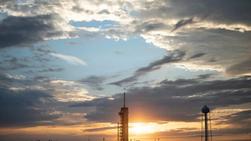 Le vol habité de SpaceX vers l’ISS reporté d’une journée à cause de la météo