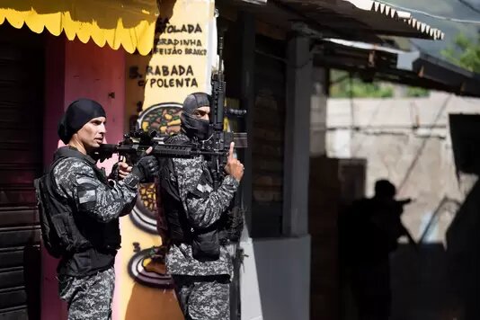 Une opération antidrogue de la police vire au carnage dans une favela de Rio: au moins 25 morts 3 tC3A9lC3A9chargement