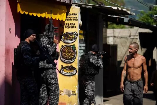 Une opération antidrogue de la police vire au carnage dans une favela de Rio: au moins 25 morts 5 tC3A9lC3A9chargement28229