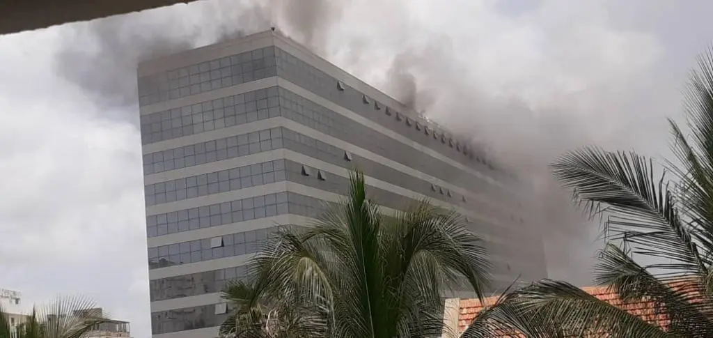 Incendie au Building: La version de l'Etat sur le marché confié à DOOKE 1 Incendie au Building: La version de l’Etat sur le marché confié à DOOKE