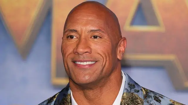 Dwayne JOHNSON sous le choc devant la photo de son sosie