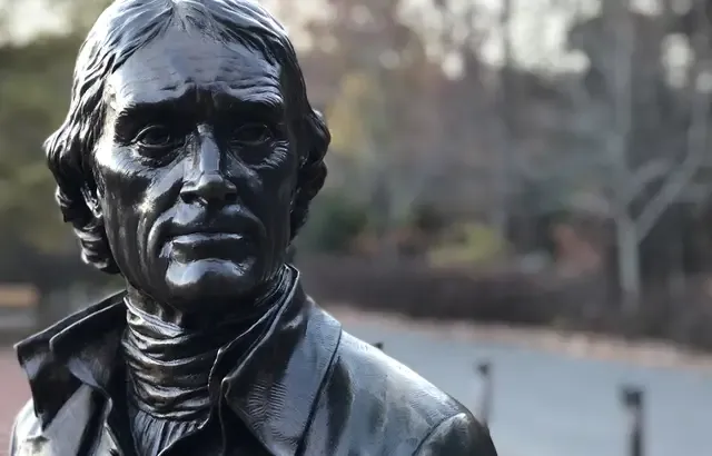 🇺🇸 À New York, la mairie enlève sa statue de Thomas Jefferson, ancien esclavagiste