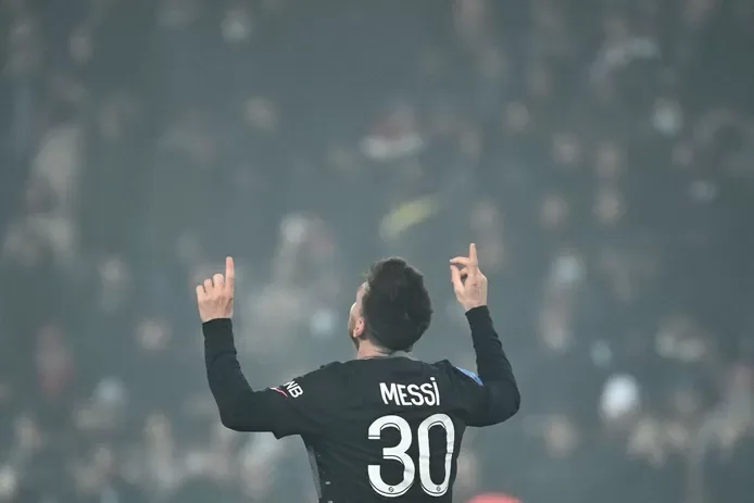 Le premier but de Messi en Ligue 1, l’exclusion de Navas: victoire étriquée pour le PSG contre Nantes 1 Le premier but de Messi en Ligue 1, l’exclusion de Navas: victoire étriquée pour le PSG contre Nantes