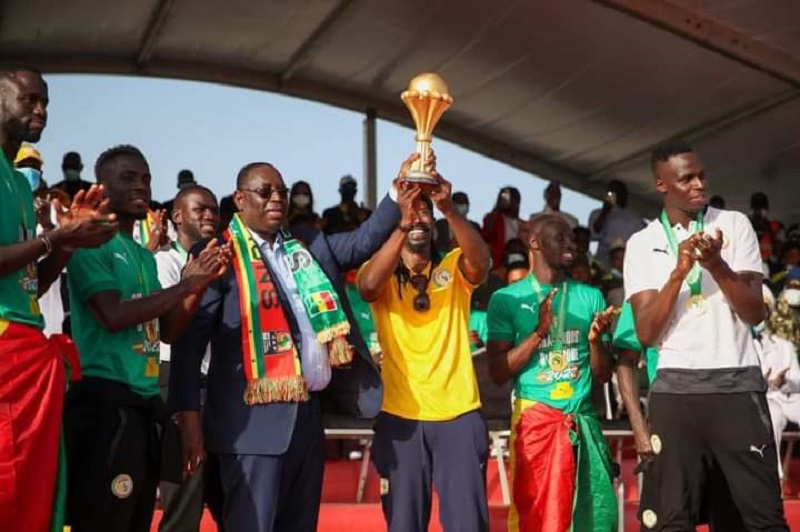 🇸🇳 Macky Sall demande au ministre des sports la présentation du trophée dans les 14 régions du Sénégal 1 🇸🇳 Macky Sall demande au ministre des sports la présentation du trophée dans les 14 régions du Sénégal