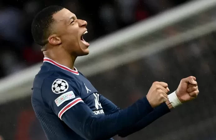 ⚽️ 1,2 million d’euros par semaine: le salaire démentiel que le PSG serait prêt à offrir à Mbappé