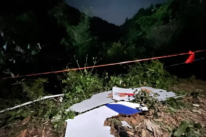🇨🇳 Crash d’un avion en Chine: une boîte noire a été retrouvée 1 🇨🇳 Crash d’un avion en Chine: une boîte noire a été retrouvée