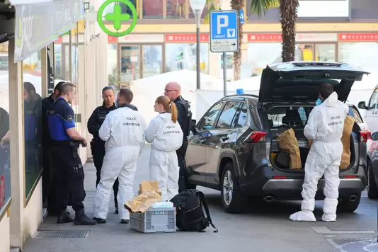 🇫🇷 Quatre membres d’une même famille retrouvés morts au pied de leur immeuble, un cinquième dans un état grave 4 telechargement 45