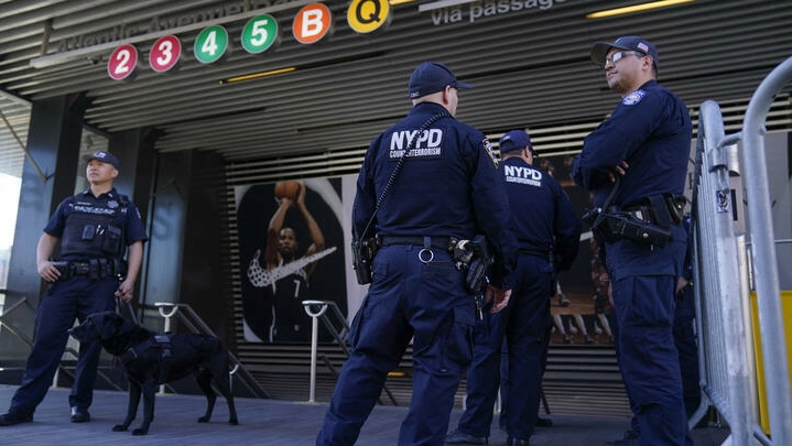 🇺🇲 Fusillade dans le métro new-yorkais: la police est à la recherche d’un suspect