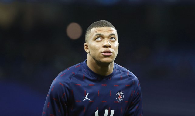 ⚽️ Coup de tonnerre au PSG: Kylian Mbappé écarté du groupe 1 ⚽️ Coup de tonnerre au PSG: Kylian Mbappé écarté du groupe