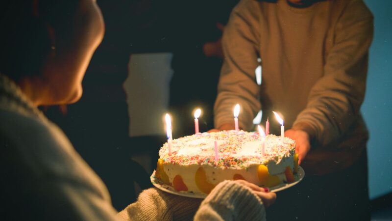 🇺🇸 Un Américain obtient 450.000 dollars en compensation d’une fête d’anniversaire non désirée