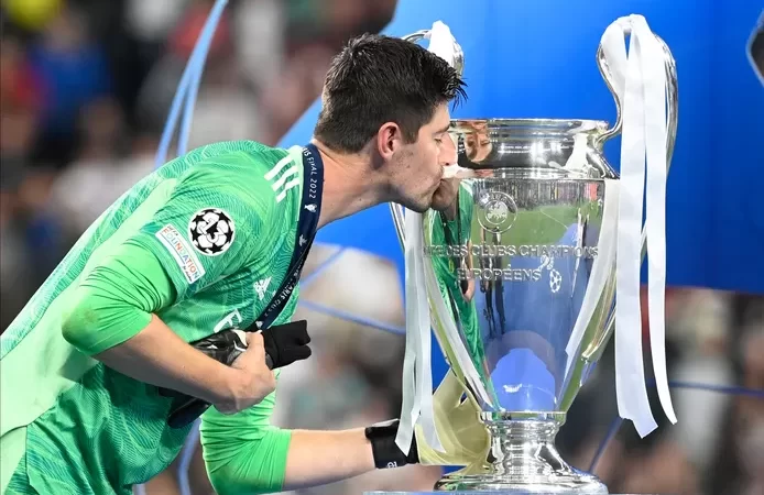 🥅 “Le meilleur gardien de la planète, c’est lui”: la presse internationale s’emballe pour le “roi Courtois”