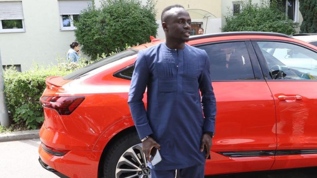 ⚽️ Bayern : Mané à son arrivée à l'hôpital pour passer sa visite médicale 2 1655809450 62b1a5aa54b80281295172289522657338542
