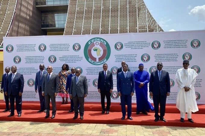 🌍 Mali, Burkina, Guinée : la CEDEAO maintient ses sanctions
