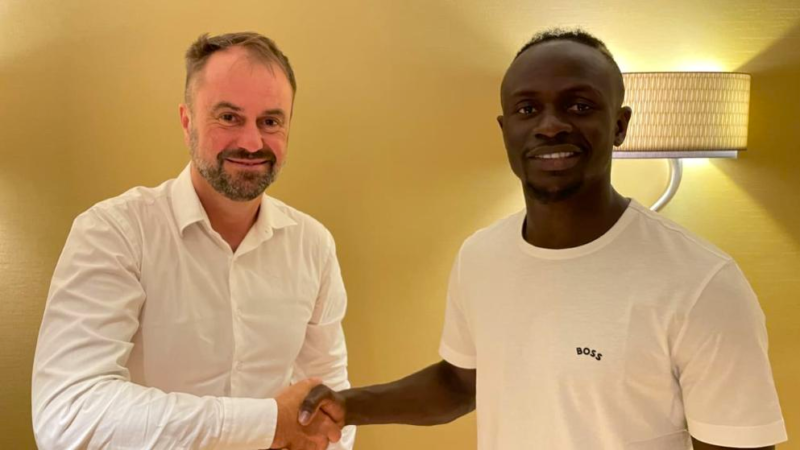 ⚽️ Son arrivée au Bayern, ses objectifs, Lewandowski…Mané se confie