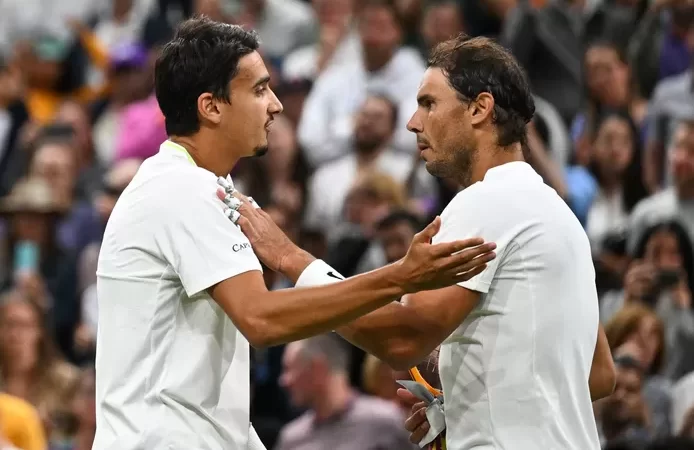 🎾 Nadal recadre son adversaire en plein match puis présente ses excuses: “J’ai eu tort, désolé”
