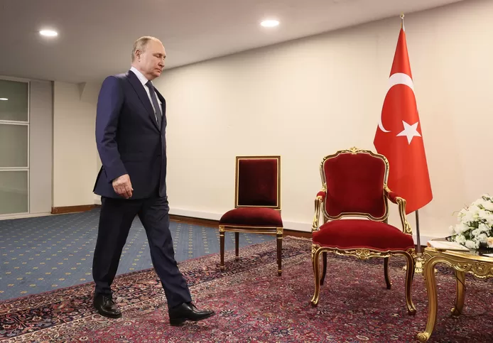 🇹🇷🇷🇺 La petite vengeance d’Erdogan face à Poutine en le faisant attendre devant les caméras 1 🇹🇷🇷🇺 La petite vengeance d’Erdogan face à Poutine en le faisant attendre devant les caméras