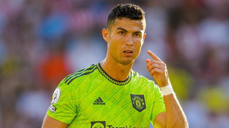 ️⚽️ Football : l'entraîneur du sporting menace de démissionner si le club recrute Cristiano RONALDO 1 ️⚽️ Football : l’entraîneur du sporting menace de démissionner si le club recrute Cristiano RONALDO