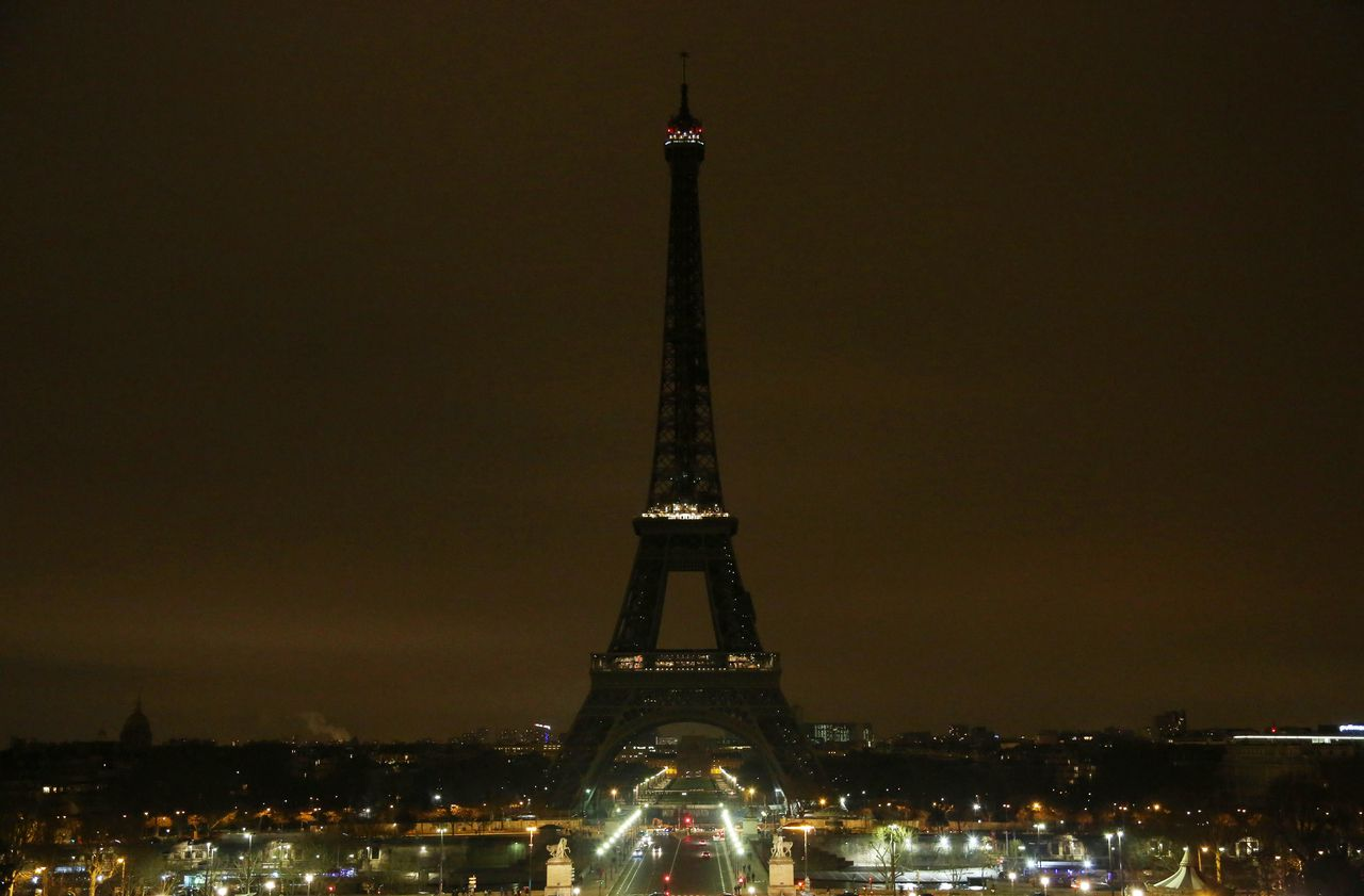 🇫🇷 Énergie : après la Tour Eiffel, Versailles et le Louvre plongés plus tôt dans le noir 1 🇫🇷 Énergie : après la Tour Eiffel, Versailles et le Louvre plongés plus tôt dans le noir