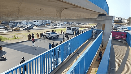 🇸🇳 VDN : Assis sur le haut d’un camion, un jeune se cogne mortellement contre une passerelle 1 🇸🇳 VDN : Assis sur le haut d’un camion, un jeune se cogne mortellement contre une passerelle