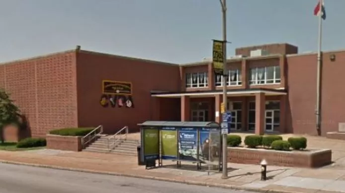 🇺🇸 Un homme armé tue deux personnes dans un lycée américain avant d’être abattu 1 🇺🇸 Un homme armé tue deux personnes dans un lycée américain avant d’être abattu