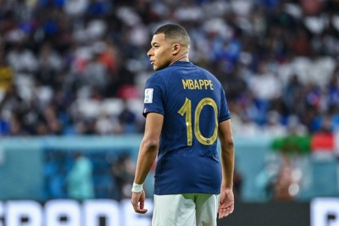 ️⚽️ Mbappé incertain contre la Tunisie à cause d’une gêne à la cheville 1 ️⚽️ Mbappé incertain contre la Tunisie à cause d’une gêne à la cheville
