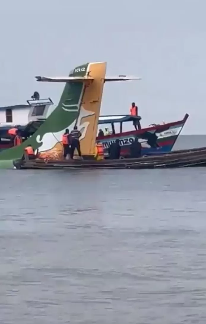 🇹🇿 Tanzanie : Trois personnes tuées dans l’avion qui s'est abimé dans le lac Victoria 1 🇹🇿 Tanzanie : Trois personnes tuées dans l’avion qui s’est abimé dans le lac Victoria