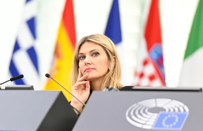 🇪🇺 La vice-présidente du parlement européen Eva Kaili écrouée, Athènes gèle tous ses avoirs