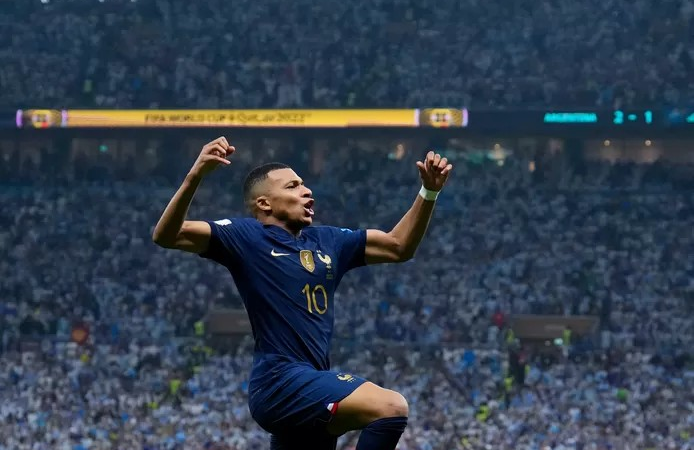 🇫🇷🏆🇦🇷 Incroyable retournement de situation, doublé de Mbappé en l’espace de trois minutes, direction les prolongations (2-2)