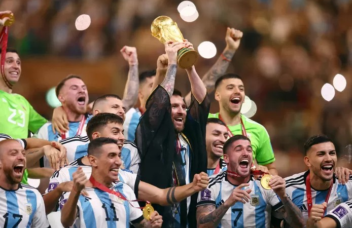 🏆 Une finale légendaire et un Messi magistral: championne du monde, l’Argentine décroche sa troisième étoile