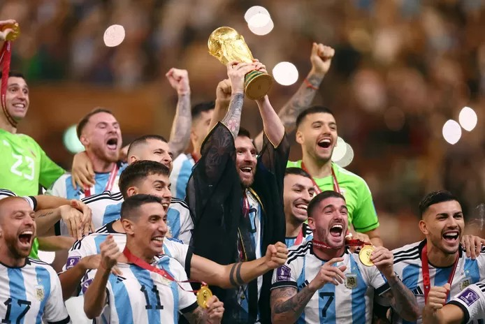 🏆 Une finale légendaire et un Messi magistral: championne du monde, l’Argentine décroche sa troisième étoile 1 🏆 Une finale légendaire et un Messi magistral: championne du monde, l’Argentine décroche sa troisième étoile