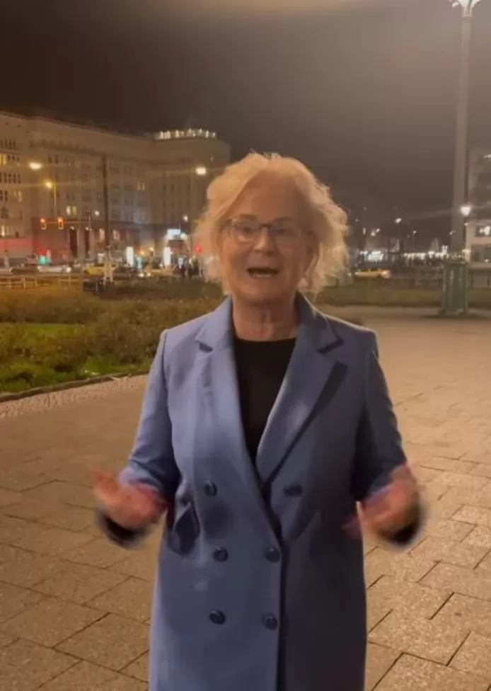 🇩🇪 Les vœux de la ministre de la Défense allemande provoquent un tollé: “C’est tout simplement honteux” 1 🇩🇪 Les vœux de la ministre de la Défense allemande provoquent un tollé: “C’est tout simplement honteux”
