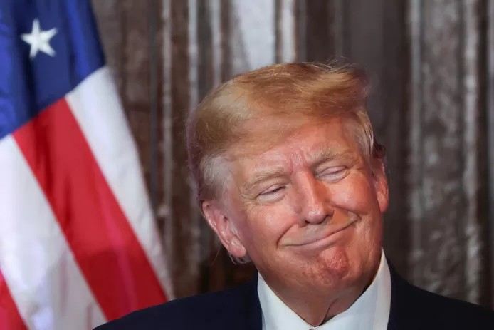 🇺🇸 Donald Trump de retour sur Facebook et Instagram 1 🇺🇸 Donald Trump de retour sur Facebook et Instagram