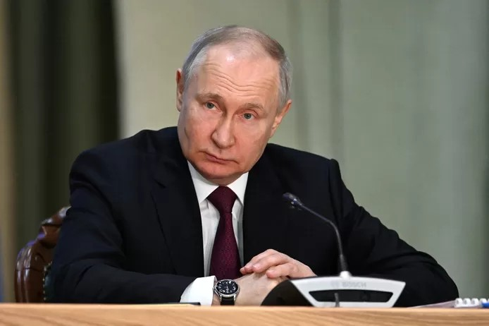 🇷🇺 La Cour pénale internationale émet un mandat d’arrêt contre Vladimir Poutine 1 🇷🇺 La Cour pénale internationale émet un mandat d’arrêt contre Vladimir Poutine
