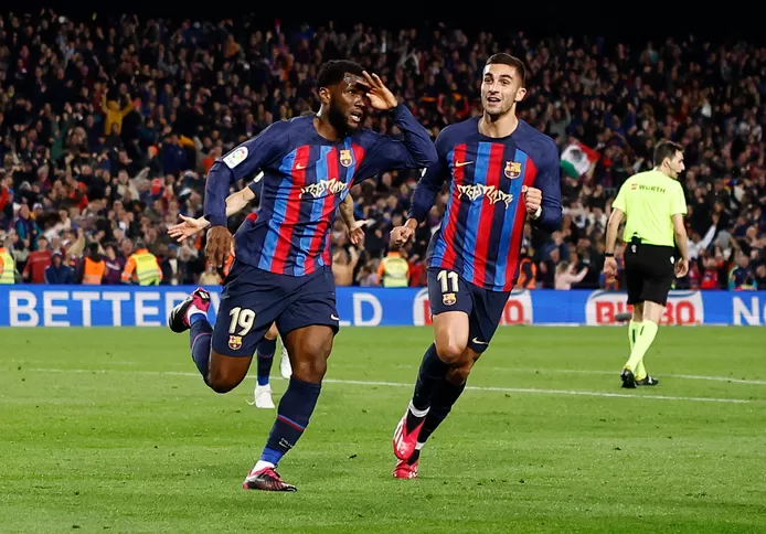 ️⚽️ Le Barça remporte le Clasico sur le fil, les derniers espoirs de titre s’envolent pour le Real 1 ️⚽️ Le Barça remporte le Clasico sur le fil, les derniers espoirs de titre s’envolent pour le Real