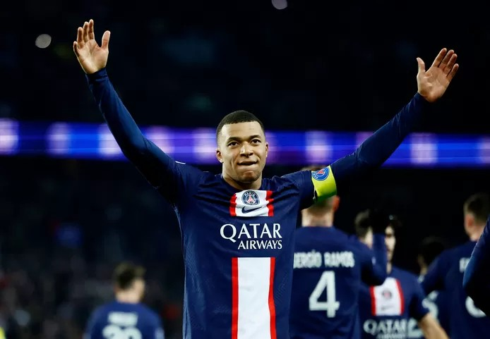 ⚽️ Mbappé devient le meilleur buteur de l’histoire du PSG 1 ⚽️ Mbappé devient le meilleur buteur de l’histoire du PSG