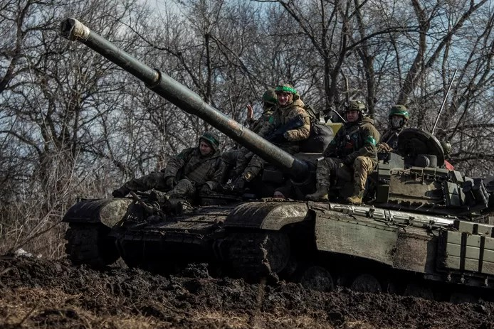 🇷🇺 Les troupes russes ne cessent de progresser à Bakhmout, devenue l’“épicentre” du conflit 1 🇷🇺 Les troupes russes ne cessent de progresser à Bakhmout, devenue l’“épicentre” du conflit