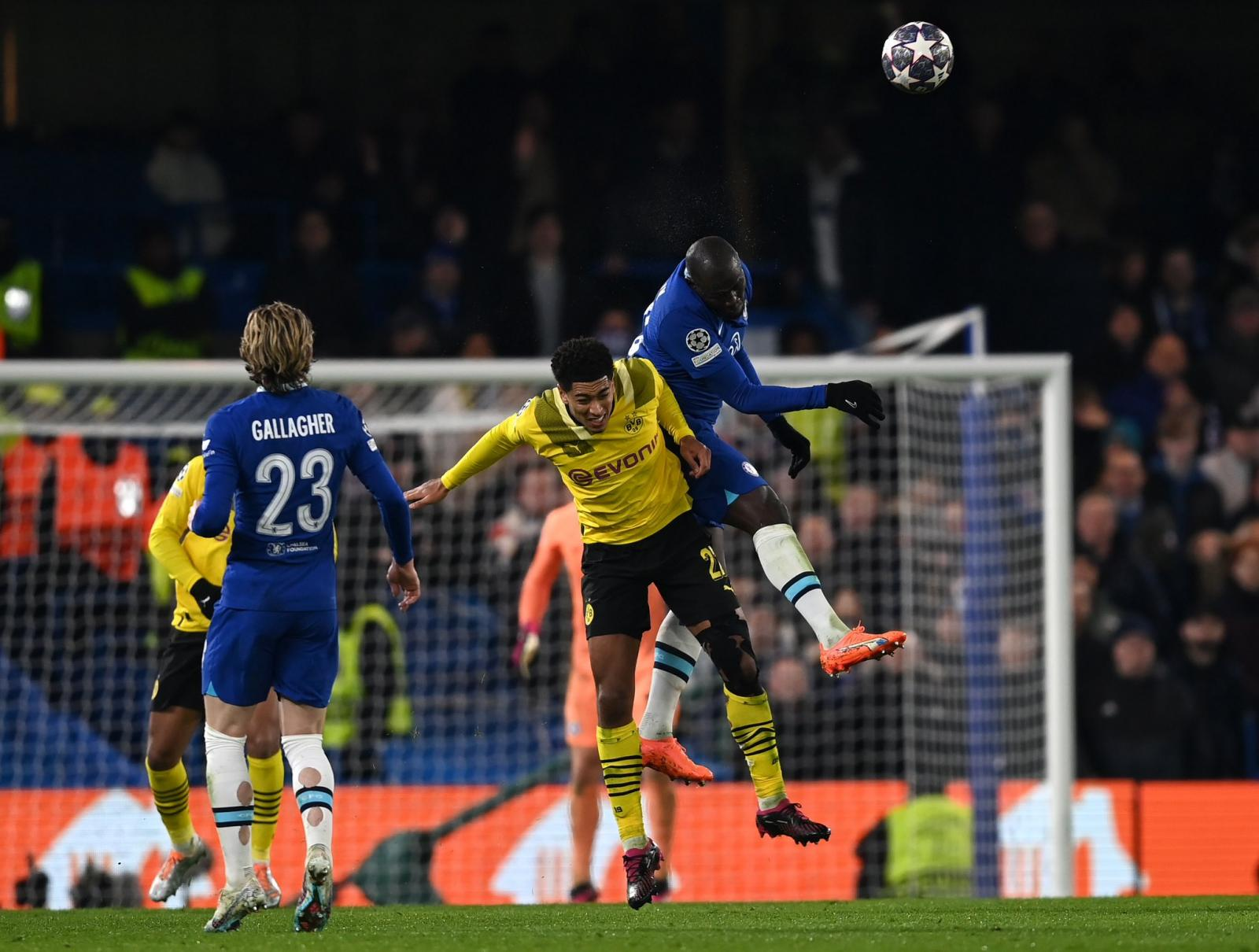 ️⚽️ Chelsea vs Dortmund : la belle note de Kalidou Koulibaly 1 ️⚽️ Chelsea vs Dortmund : la belle note de Kalidou Koulibaly