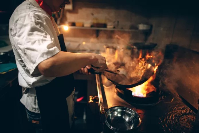 🇪🇸 Un plat flambé vire à la catastrophe dans un restaurant à Madrid: 2 morts et 10 blessés 1 🇪🇸 Un plat flambé vire à la catastrophe dans un restaurant à Madrid: 2 morts et 10 blessés