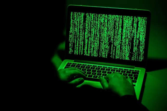 🇺🇲 Les États-Unis offrent une rançon de 10 millions de dollars pour un pirate informatique russe 1 🇺🇲 Les États-Unis offrent une rançon de 10 millions de dollars pour un pirate informatique russe