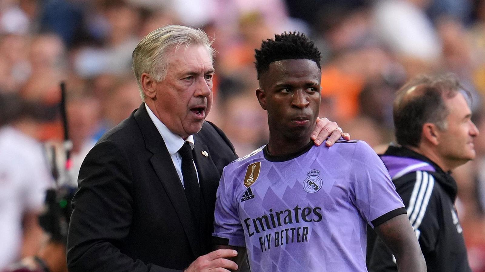 ️⚽️ L️e Real Madrid condamne les insultes racistes subies par Vinicius Jr lors d'un match contre Valence 1 ️⚽️ L️e Real Madrid condamne les insultes racistes subies par Vinicius Jr lors d’un match contre Valence