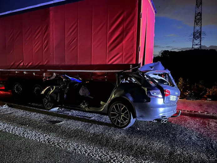 🇧🇪 Une femme décède dans un terrible accident sur la E40: son mari et ses enfants transportés à l’hôpital 1 🇧🇪 Une femme décède dans un terrible accident sur la E40: son mari et ses enfants transportés à l’hôpital