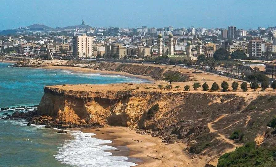 🇸🇳 Noyade à la plage de la corniche ouest de Dakar : un enfant de 5 ans emporté par les vagues devant son père 1 🇸🇳 Noyade à la plage de la corniche ouest de Dakar : un enfant de 5 ans emporté par les vagues devant son père