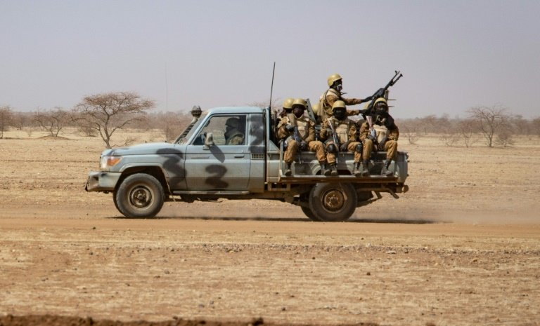 🇧🇫 Burkina Faso: 53 soldats et supplétifs de l'armée tués dans une attaque de jihadistes présumés 1 🇧🇫 Burkina Faso: 53 soldats et supplétifs de l’armée tués dans une attaque de jihadistes présumés